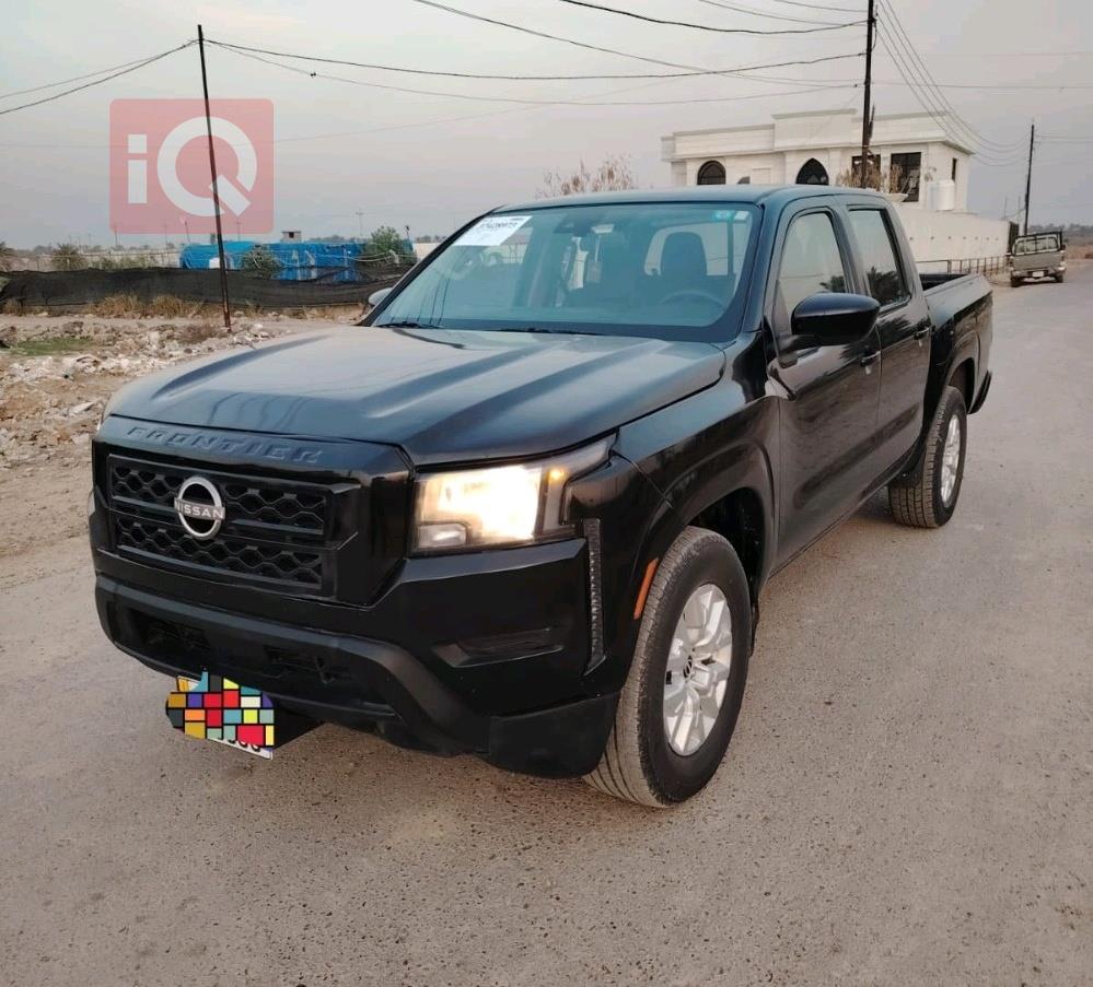 نيسان فرونتر